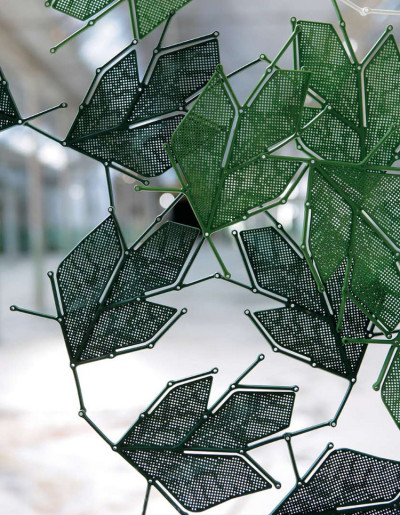 Cascade végétale par Luca Nichetto, kit 42 feuilles
