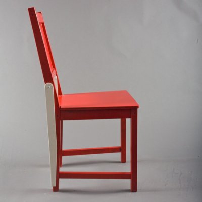 chaise attitude, par Deger Cengiz