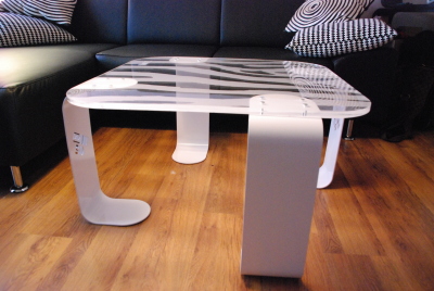 Table basse en Plexiglas par Sif & David création Table basse en Plexiglas par Sif & David création