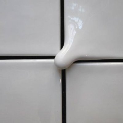 Déformation de carrelage par Analia Segal