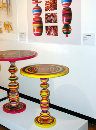 Table haute en couleur Pirueta par Piey