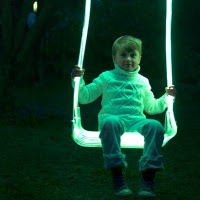 La balançoire lumineuse par Lervik Design