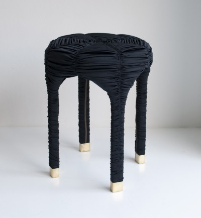 Tabouret ruban par Asshoff & Brogard Tabouret ruban par Asshoff & Brogard