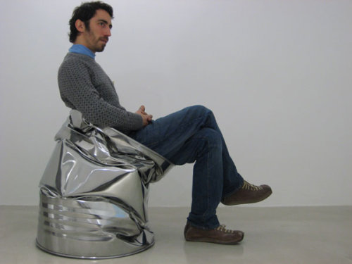 Chaise pressée par Harry Thaler Chaise pressée par Harry Thaler