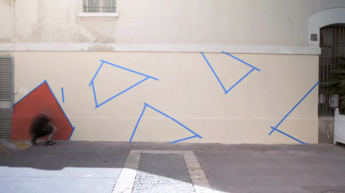 Quand les murs se mettent à danser par Dulux Valentine Quand les murs se mettent à danser par Dulux Valentine