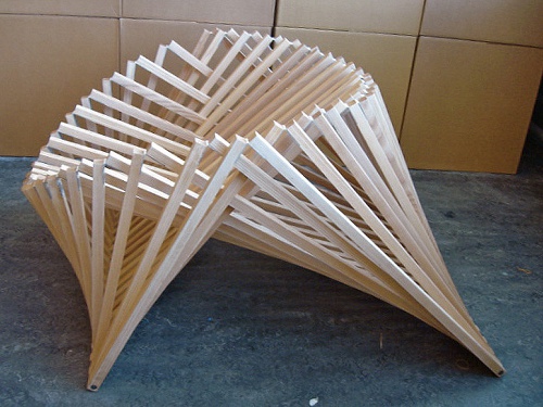 Confort et mouvement Rising Chair par Robert Van Embricqs Confort et mouvement Rising Chair par Robert Van Embricqs