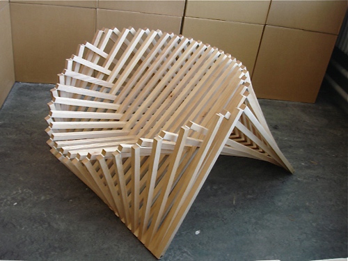 Confort et mouvement Rising Chair par Robert Van Embricqs Confort et mouvement Rising Chair par Robert Van Embricqs