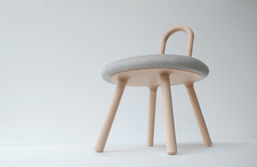 Une invitation au toucher, Bambi chair par Juju Studio Une invitation au toucher, Bambi chair par Juju Studio