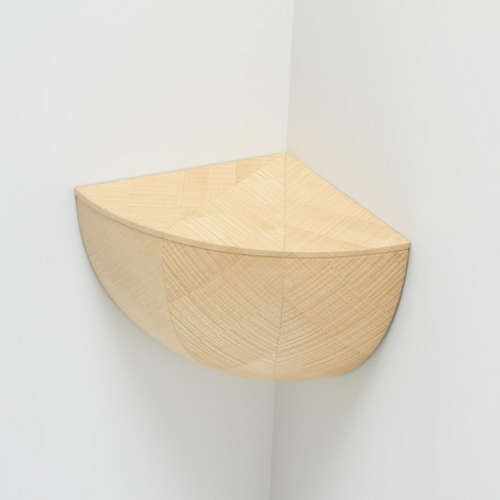 Catch Bowl, étagère d'angle par Torafu Catch Bowl, étagère d'angle par Torafu