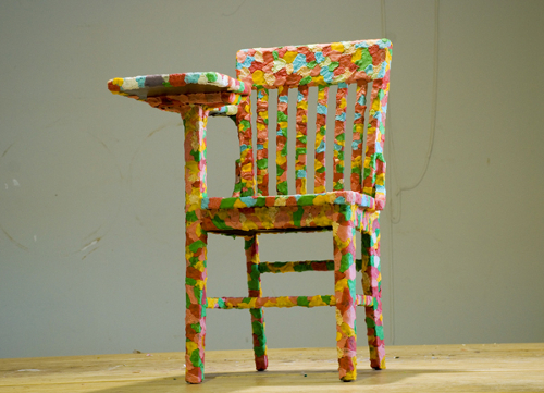 Chaise chewing gum par Melissa Harris Chaise chewing gum par Melissa Harris