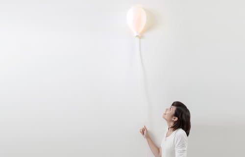 Balloon X Lamp par Haoshi Design