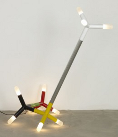 Tetra light par Peter Liversidge et Asif Khan Tetra light par Peter Liversidge et Asif Khan
