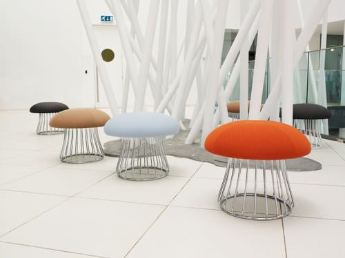 Mushroom invasion, pouf Magic par David Fox Mushroom invasion, pouf Magic par David Fox