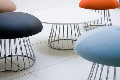 Mushroom invasion, pouf Magic par David Fox Mushroom invasion, pouf Magic par David Fox