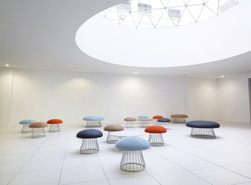 Mushroom invasion, pouf Magic par David Fox Mushroom invasion, pouf Magic par David Fox
