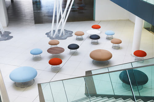 Mushroom invasion, pouf Magic par David Fox Mushroom invasion, pouf Magic par David Fox