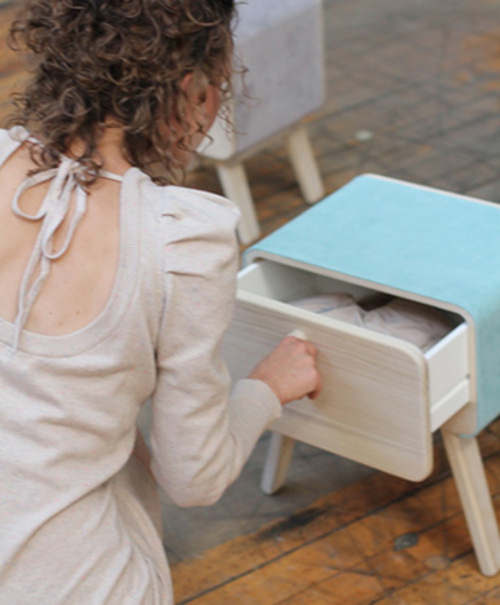 Oturakast tabouret + tiroir + commode par Rianne Koens