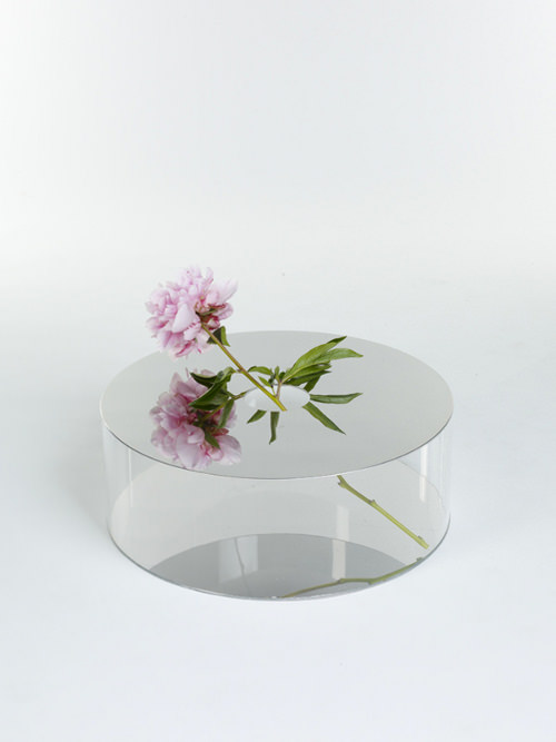 Narciso une collection de Vase + Miroir par Giorgia Zanellato