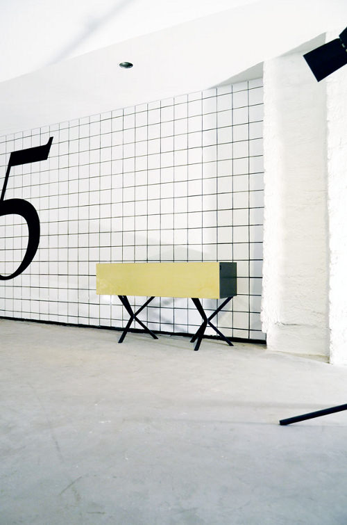 Bureau de travail et stockage par Per Söderberg