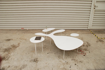TABLE RABBIT PAR JUJU STUDIO