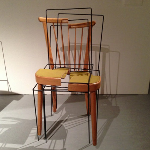 Trois deux un chaise par Julian Sterz Trois deux un chaise par Julian Sterz