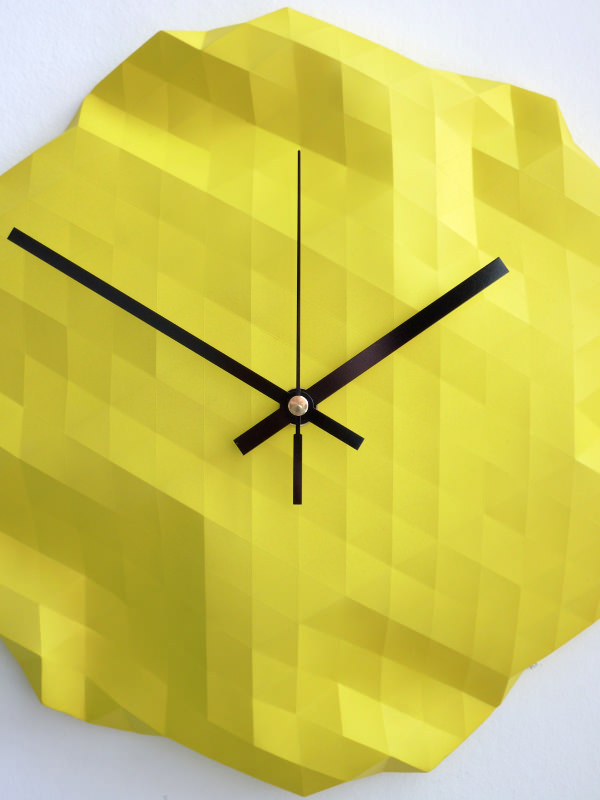 Horloge origami par Raw Dezign