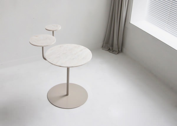 Planet table et mouvement par le studio KamKam Planet table et mouvement par le studio KamKam