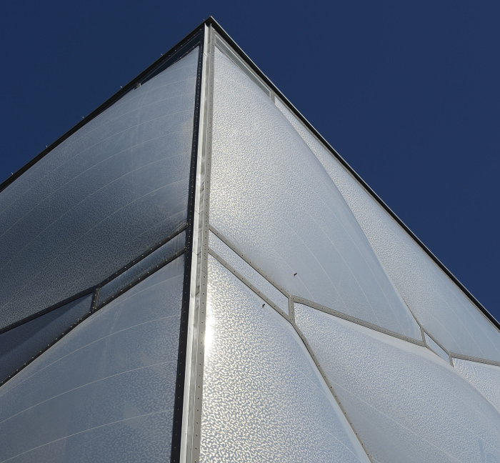 Le Nuage architecture gonflable par Philippe Starck